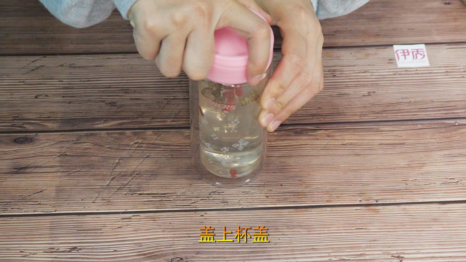 枸杞菊花茶的功效与作用及禁忌 这些一定要知道 枸杞菊花茶的功效与作用及禁忌