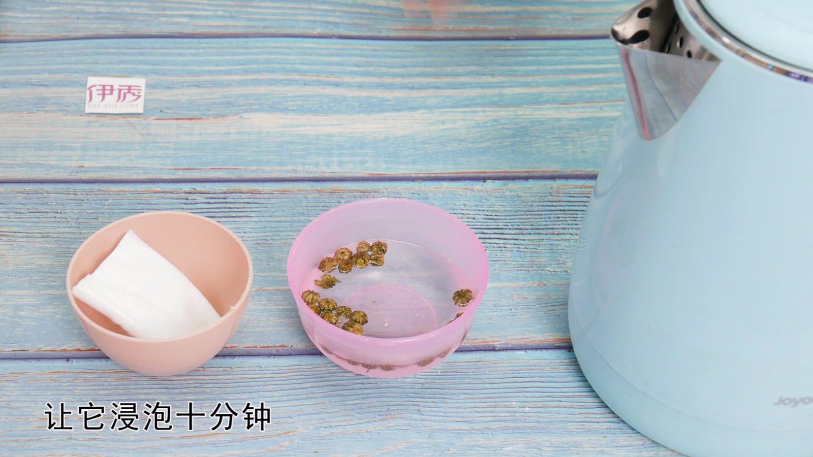 �����۴�