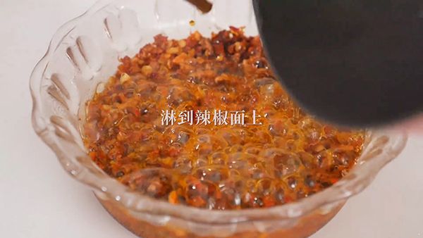 油焖麻辣小龙虾的做法 大厨秘方正确清洗吃得放心 麻辣小龙虾的做法|小龙虾|小龙虾的做法|麻辣小龙虾|