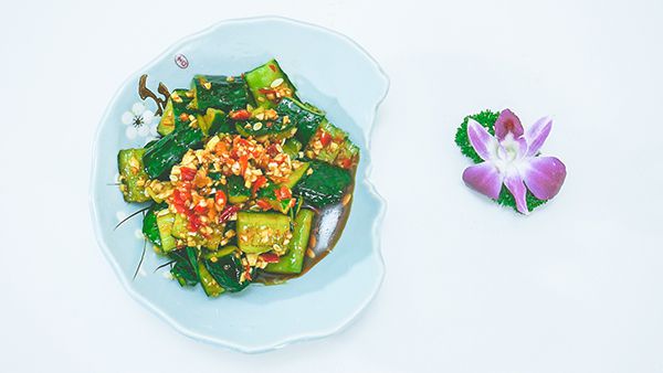 名厨秘方做凉拌黄瓜酸辣爽口 一上桌整盘被抢光 凉拌黄瓜|凉拌黄瓜的做法|拍黄瓜|
