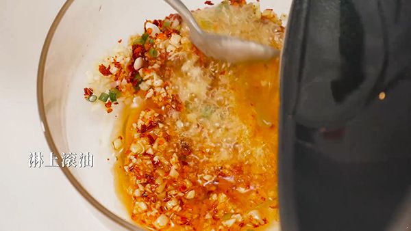 公开饭店凉拌皮蛋的做法 这样调酱汁看了就流口水 凉拌皮蛋|凉拌皮蛋的做法|