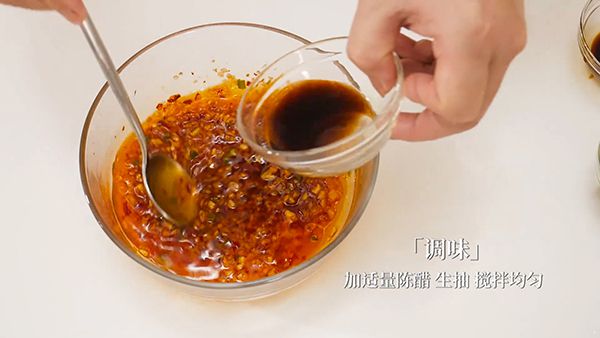 公开饭店凉拌皮蛋的做法 这样调酱汁看了就流口水 凉拌皮蛋|凉拌皮蛋的做法|