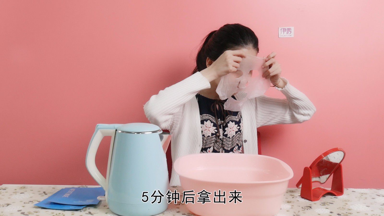 冬天怎么敷面膜 这两个技巧可以使效果事半功倍 冬天怎么敷面膜|怎么敷面膜|