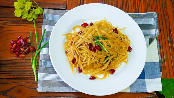 土豆丝的做法首推酸辣土豆丝 学会秘诀味道香脆不粘锅 土豆丝的做法|酸辣土豆丝|酸辣土豆丝的做法|