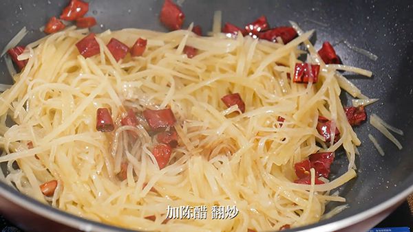 土豆丝的做法首推酸辣土豆丝 学会秘诀味道香脆不粘锅 土豆丝的做法|酸辣土豆丝|酸辣土豆丝的做法|